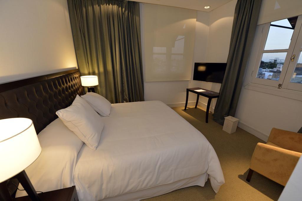Real Hotel Lujan エクステリア 写真