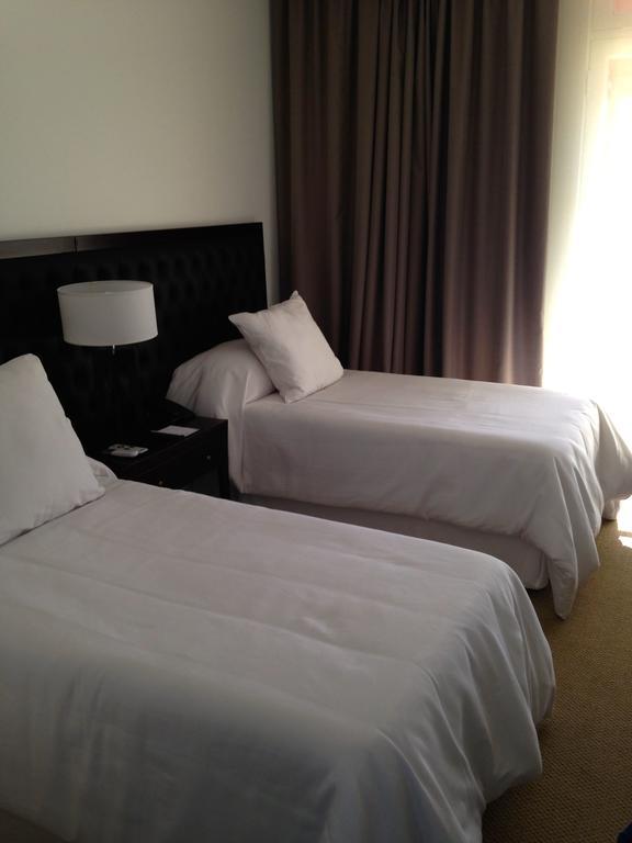 Real Hotel Lujan エクステリア 写真