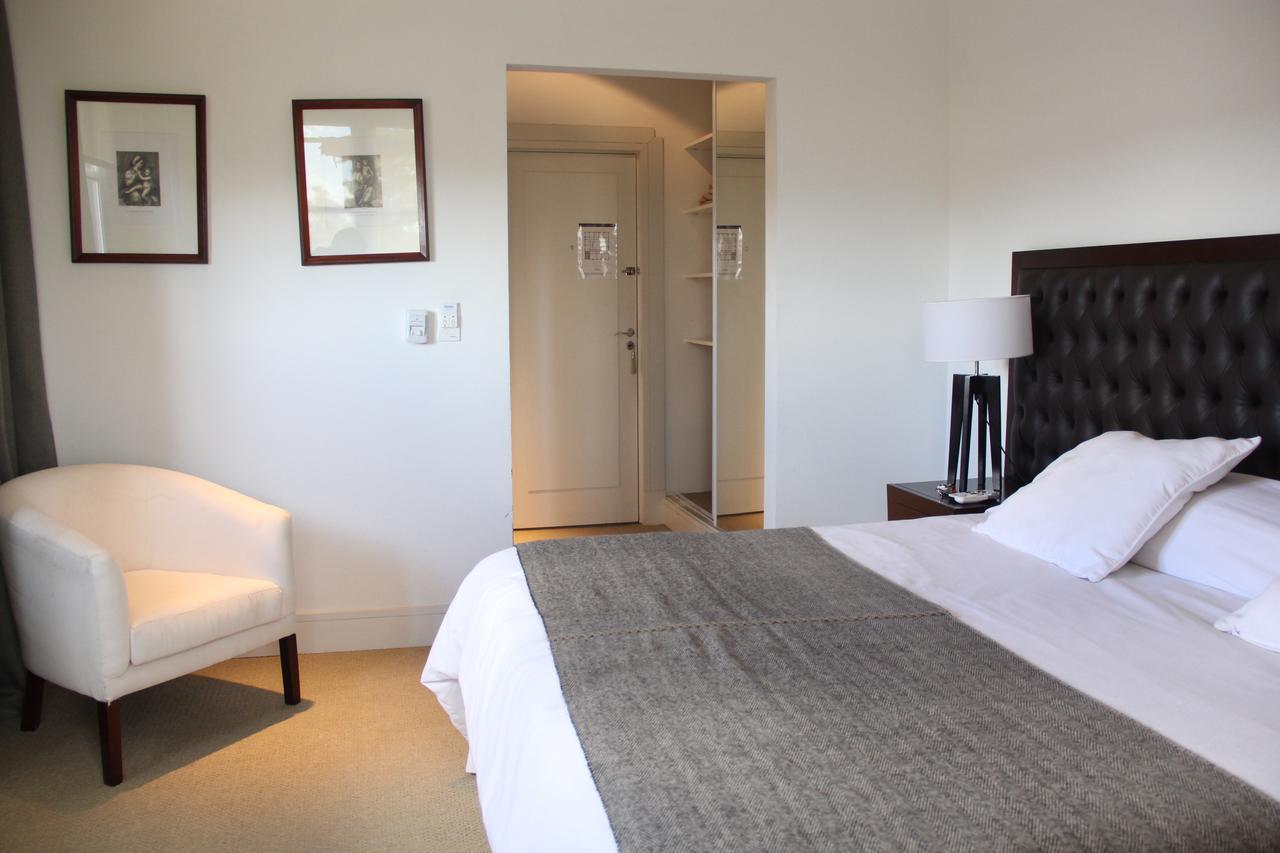 Real Hotel Lujan エクステリア 写真