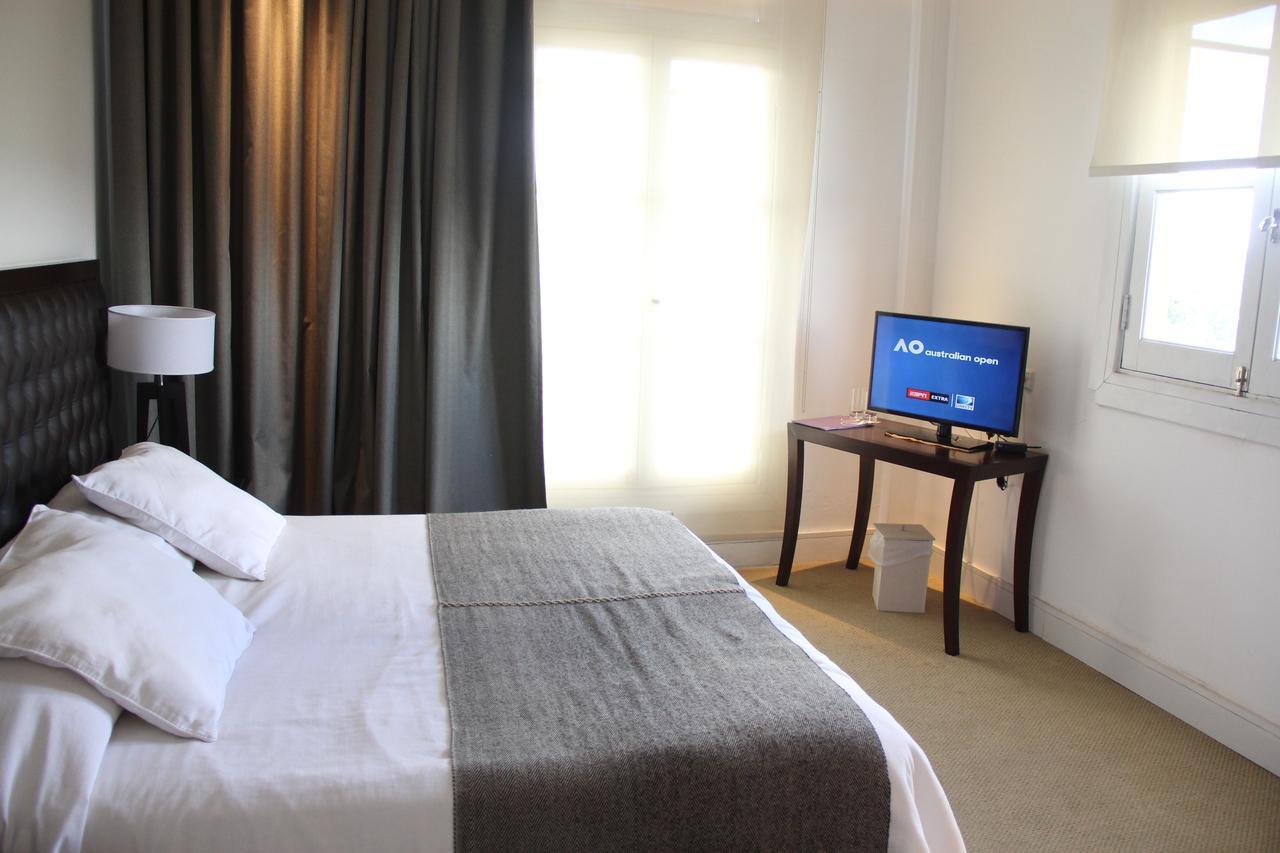 Real Hotel Lujan エクステリア 写真